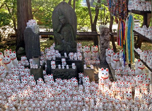 Gotokuji Temple | Maneki neko, Japan, Lucky cat